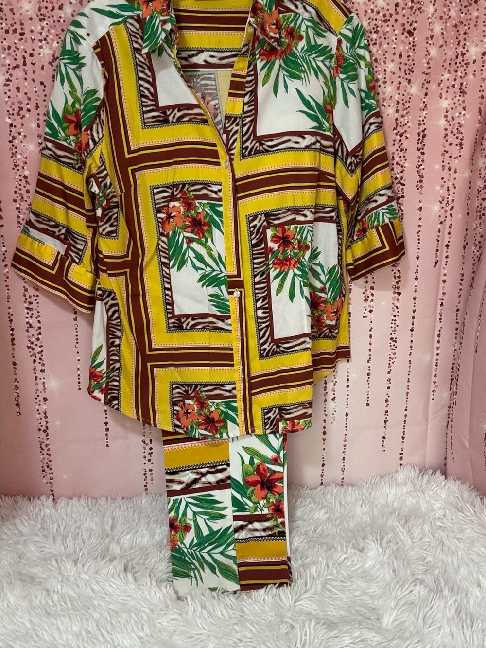 High-Waist Tropical Top & Capris Linen Set - Yellow & Green - Picture 3 of 12